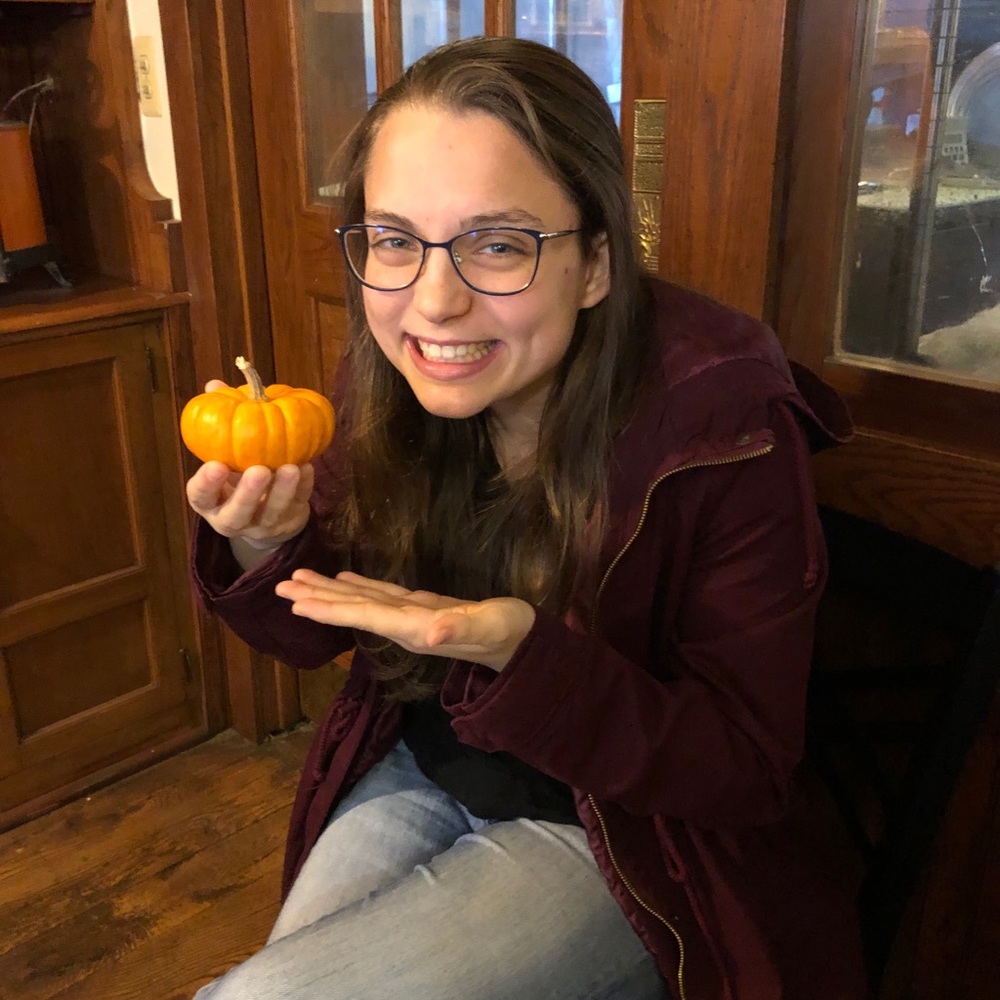 Meet your Posher, Macy